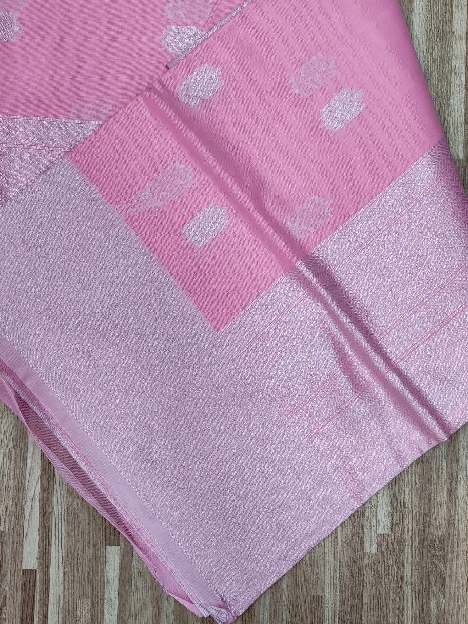 Soft Cotton Women’s Saree Lightweight Breathable Summer Daily Wear Ethnic Saree