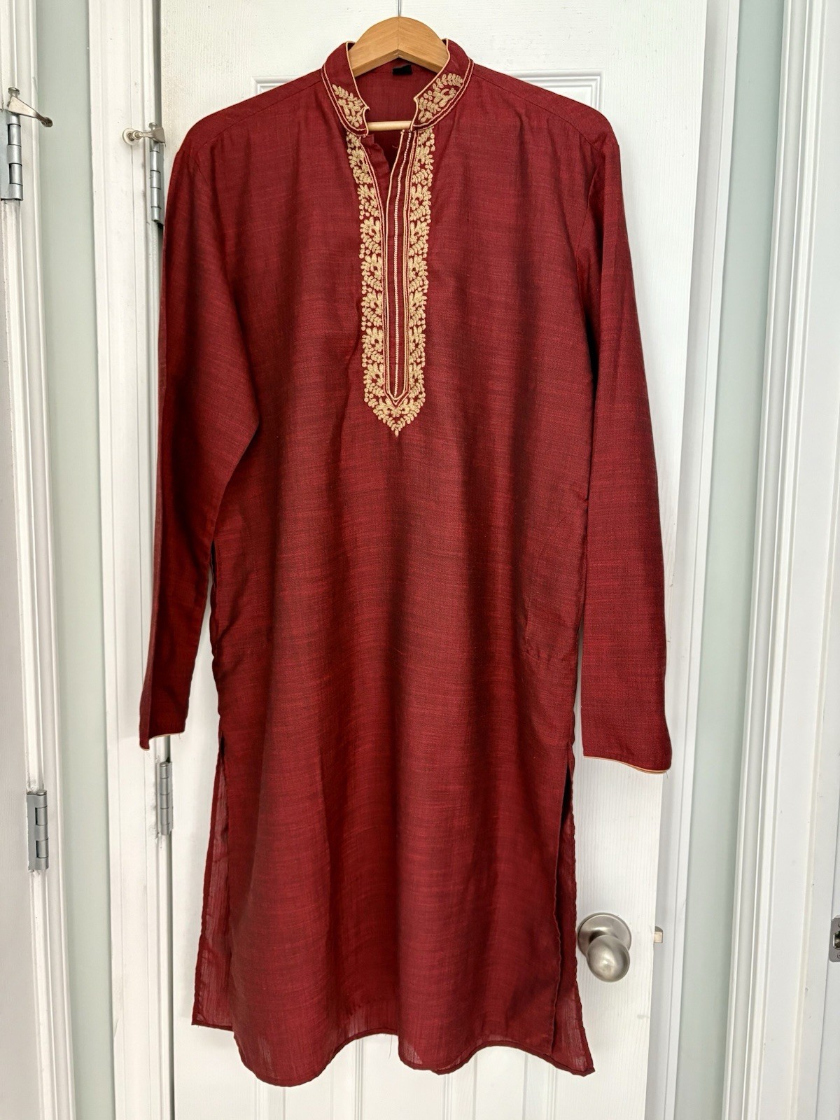 Indian Pakistani Men’s Kurta Maroon Size 42 Long Sleeve Embroidered
