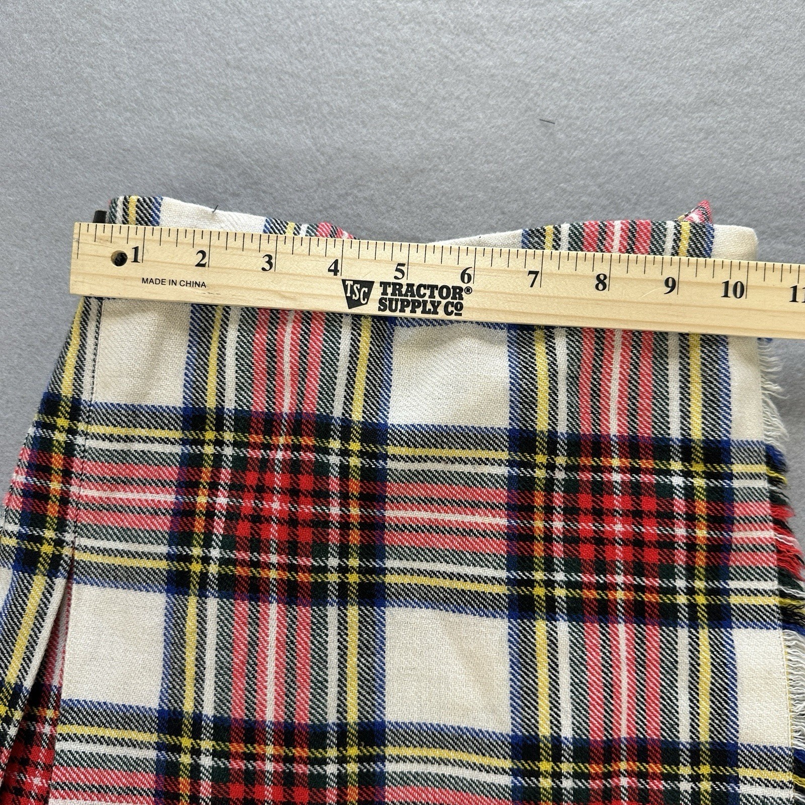Clan Royal Stewart Tartan Kilt for Kids, 80% Acrylic 20% WoolTartan Sz 9-10 Yr