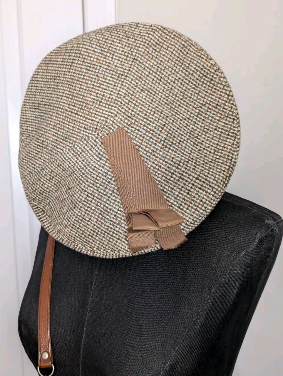Vintage Nicolson’s Edinburgh Scotland Matching Tweed & Leather Sporran Bag & Hat