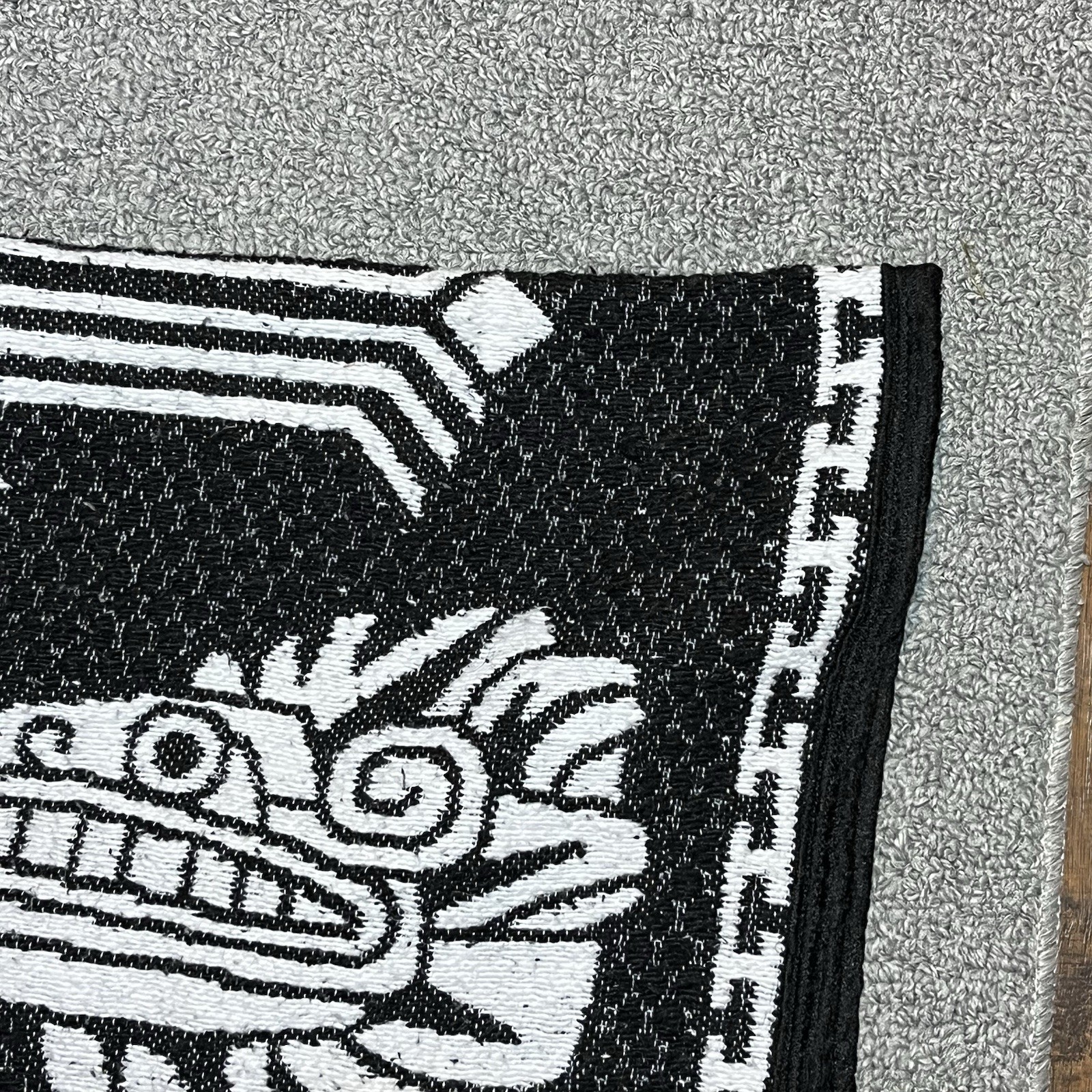 Mexican Poncho Rug Blanket Heavy Black White Aztec Tribal Southwest Reversible
