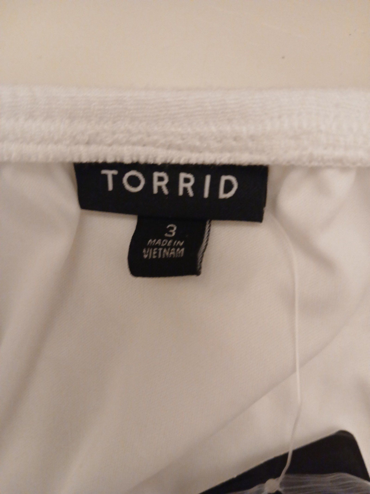 Torrid white cotton/ rayon blouse women size 3/ 3X
