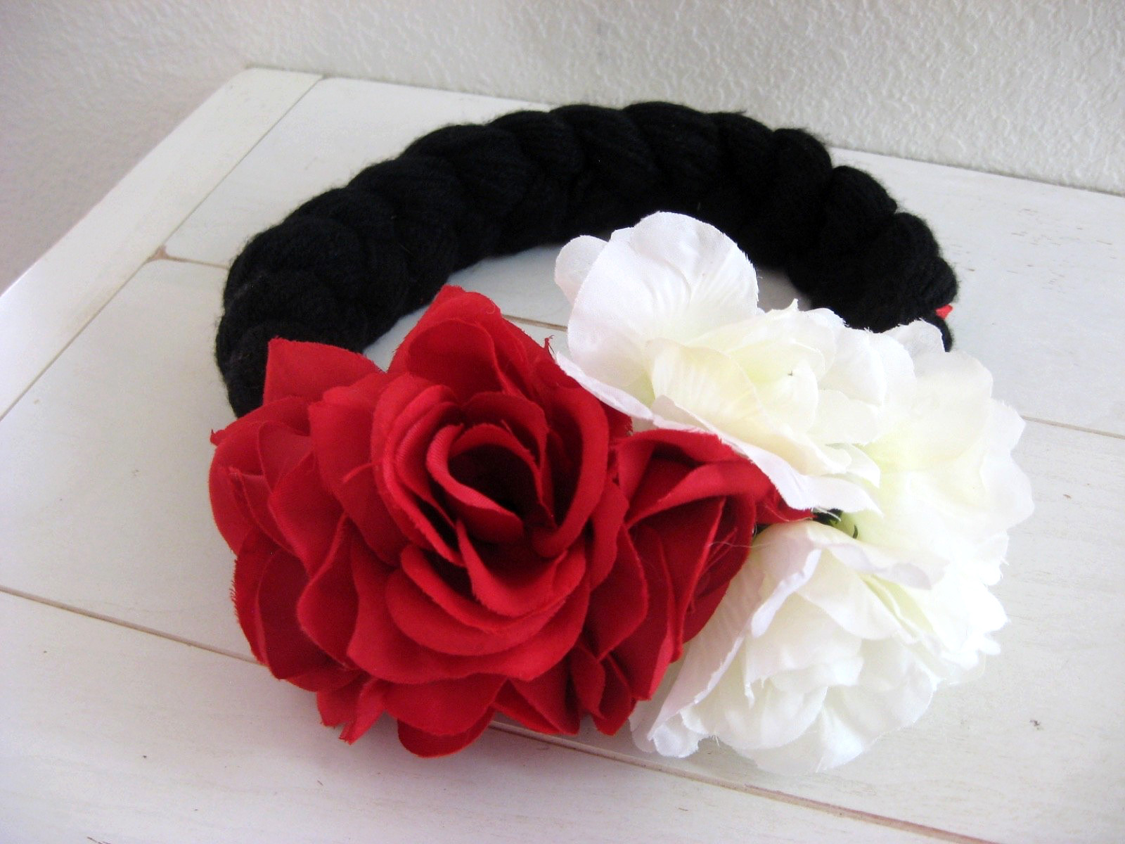 MEXICAN Green/White/Red TRADITIONAL FLOWER CROWN/HEADBAND Kahlo/Tehuana HANDMADE