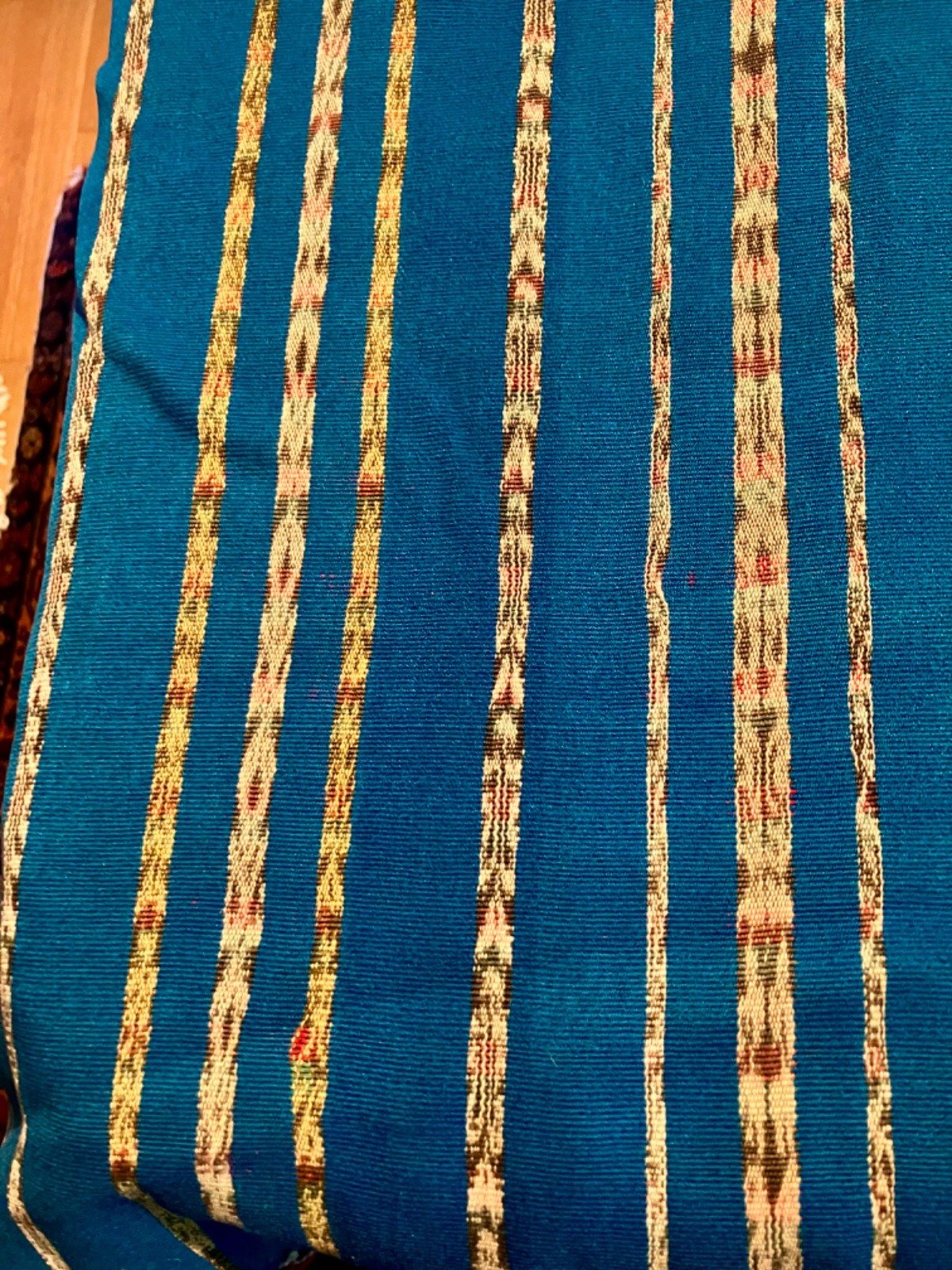 VINTAGE GUATEMALAN IKAT (corte/jaspe). Handwoven on treadle loom. TEAL WOOL