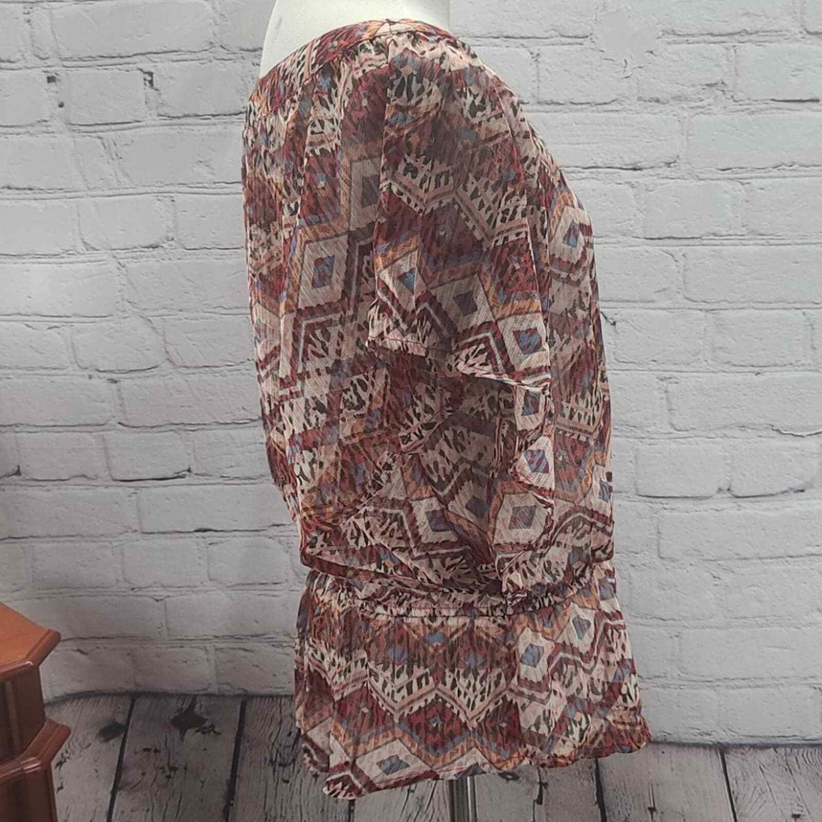 Aztec Like Print bat wing sleeves elastic waist