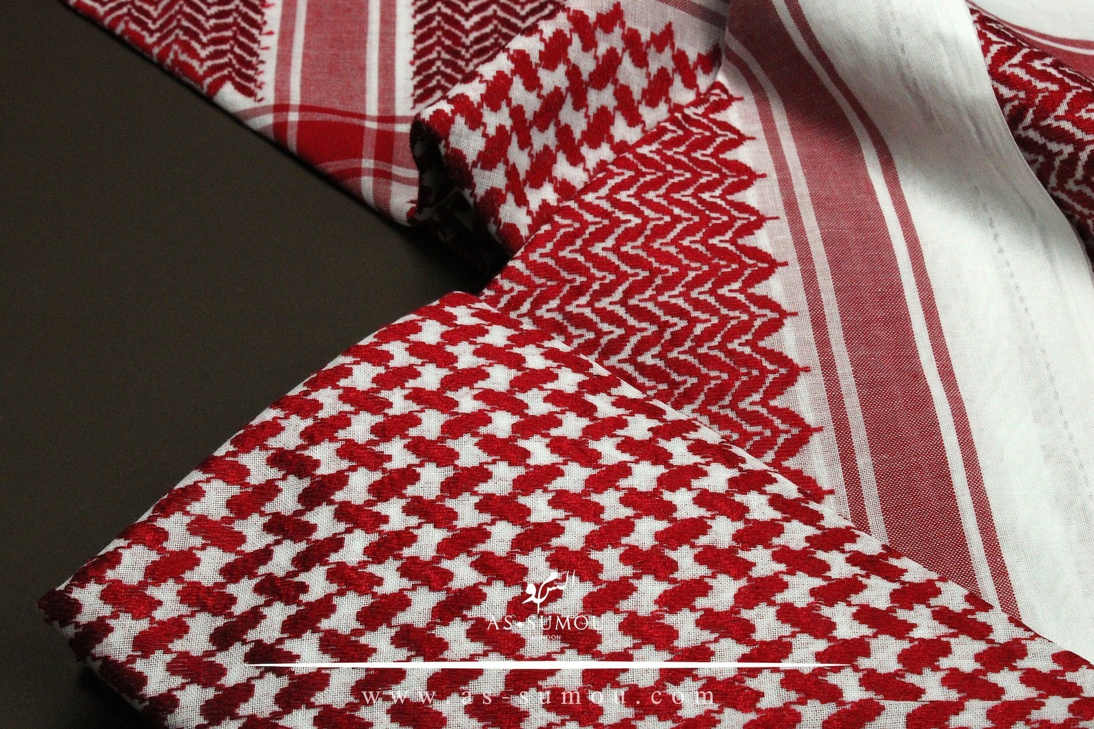 Very Rare Authentic Premium Dark Red and White Retro Style Saudi Shemagh Classic