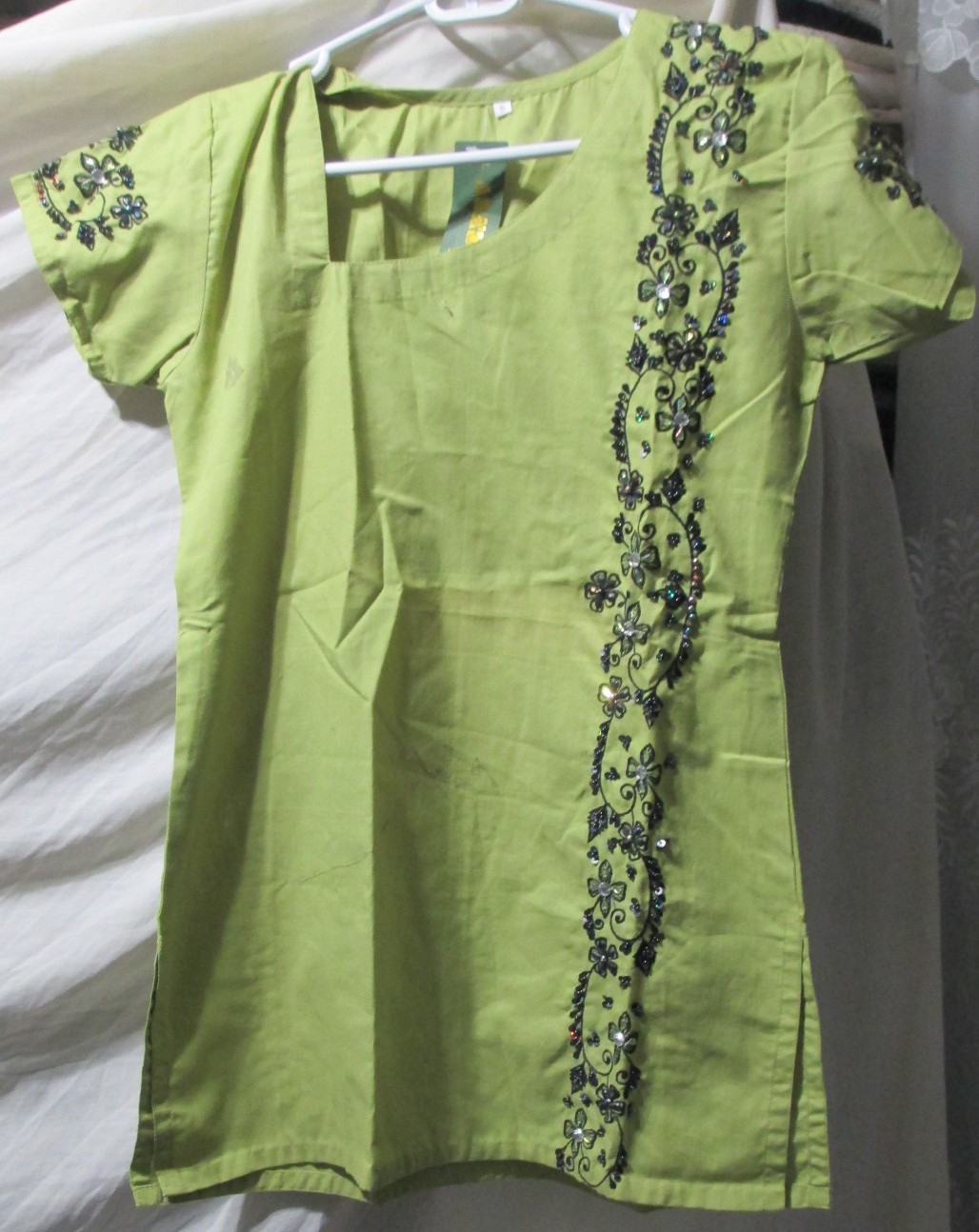 beautiful hand full sequin embroidery cotton top/kurta yoga tunic size S 34