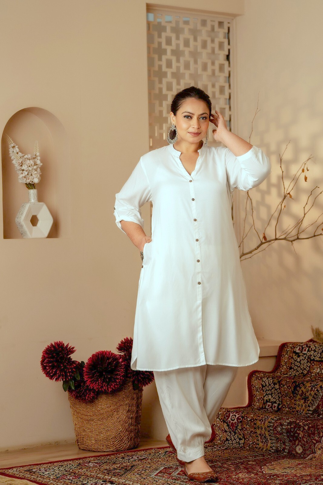Women Rayon Plus Size Solid Pathani Kurta Top With Patiala, White Co-ord Set New