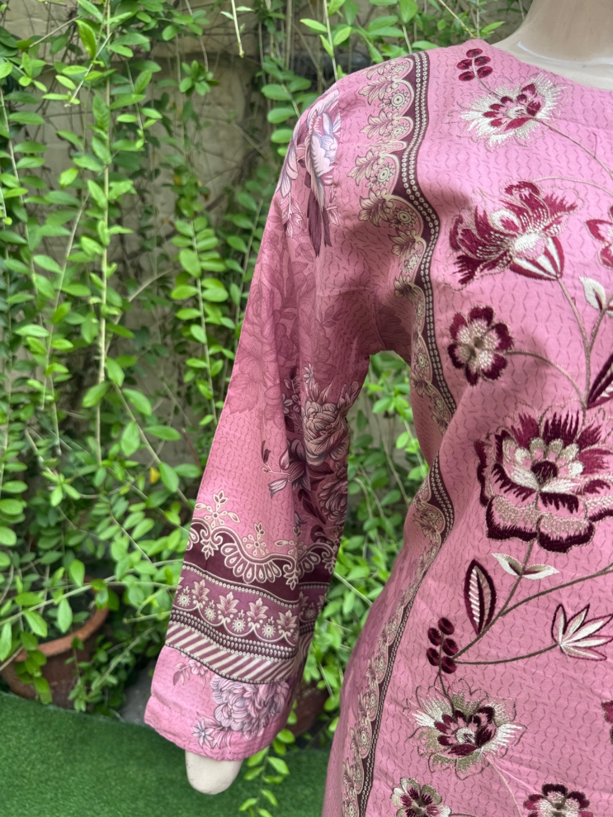 Pakistani Tea Pink Printed Straight Shirt 3-PCS Lawn Suit w/ Threadwork ,XXL