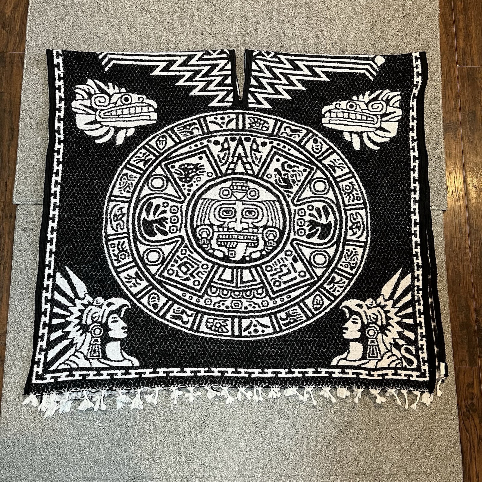 Mexican Poncho Rug Blanket Heavy Black White Aztec Tribal Southwest Reversible