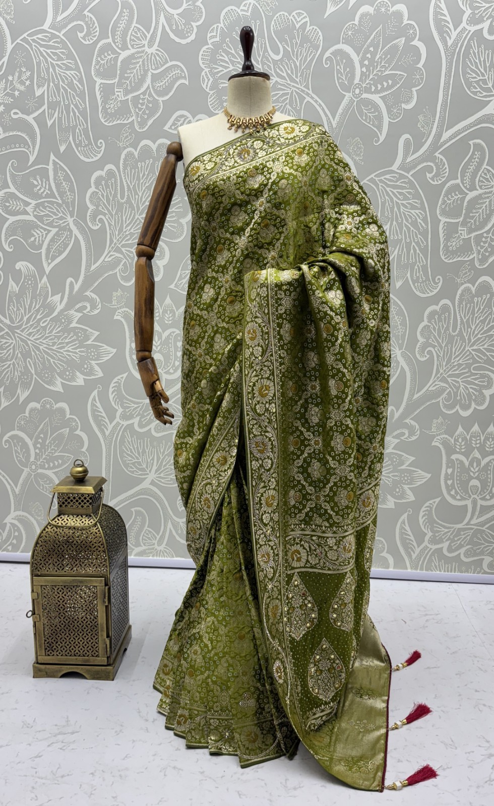 Women’s Pashmina Silk Saree Elegant Gold Zari Border Saree