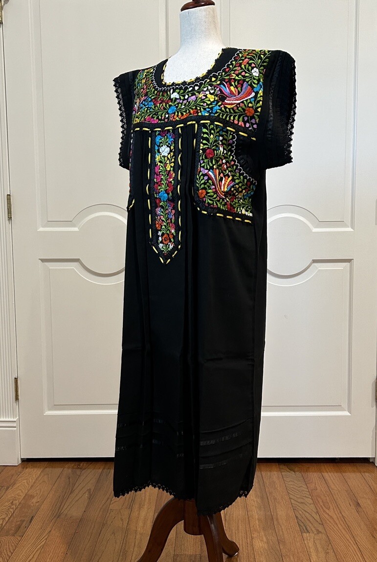 Mexican Black dress, Oaxaca dress, hand embroidery dress.