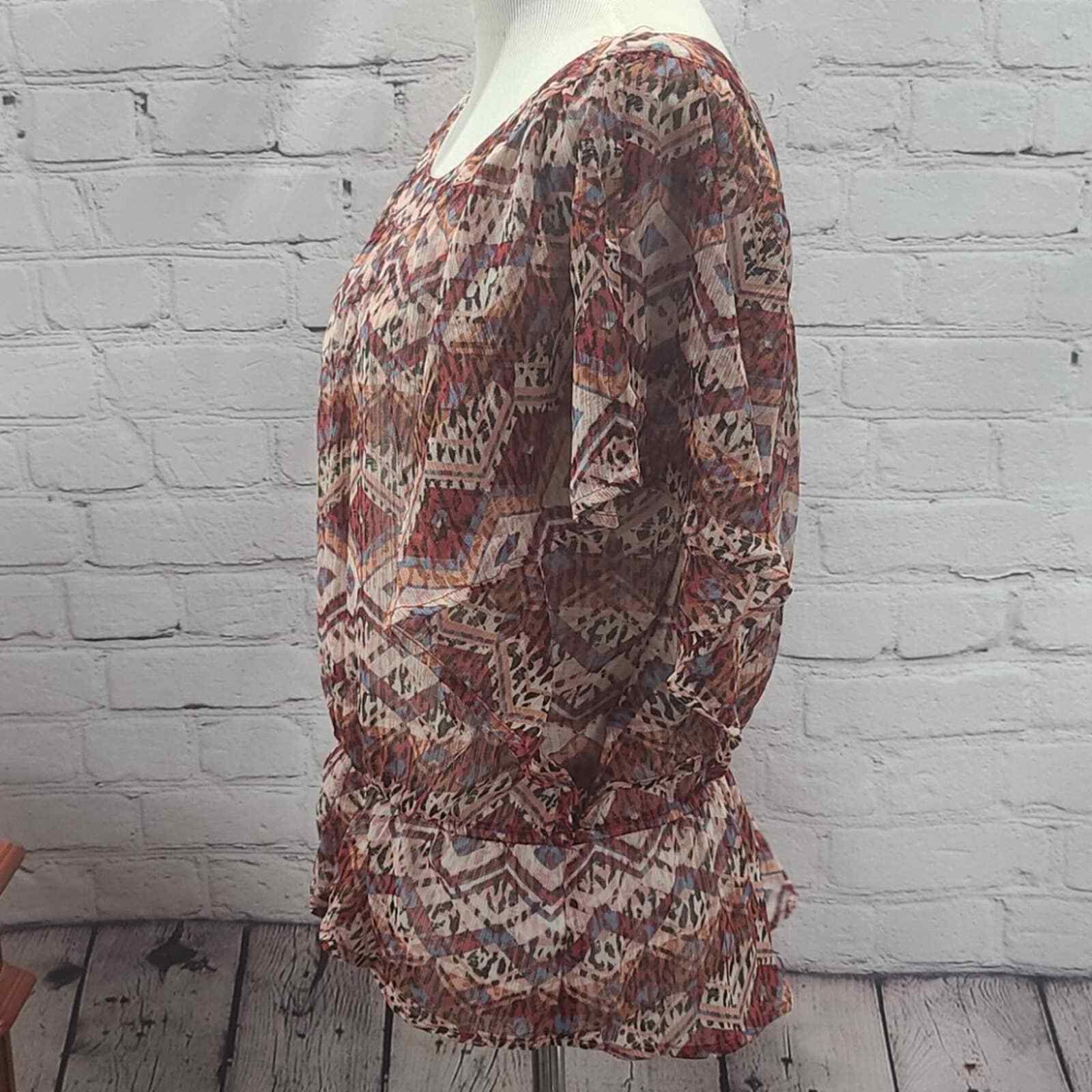 Aztec Like Print bat wing sleeves elastic waist