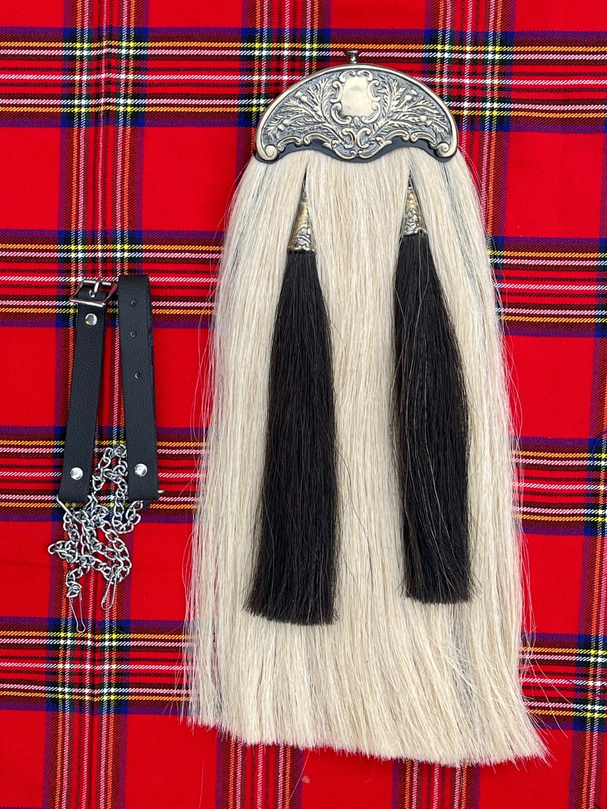 Scottish White Antique Horse Hair Sporran 2 Black Tassels Bagpiper Kilt Sporran