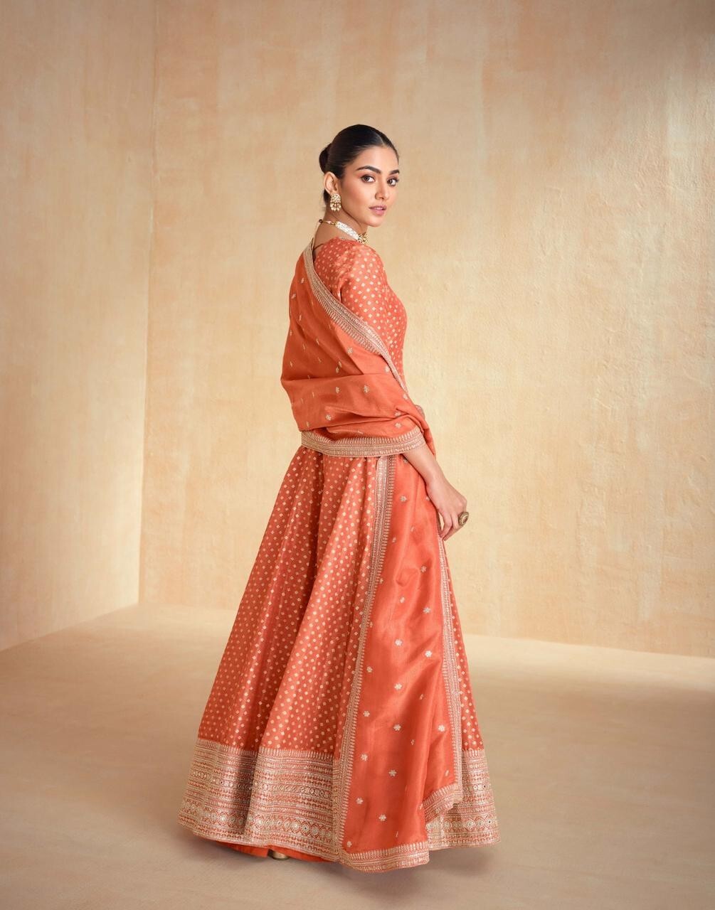 WOMEN PURE ORGANZA JACQUARD SILK TOP WITH DUPATTA