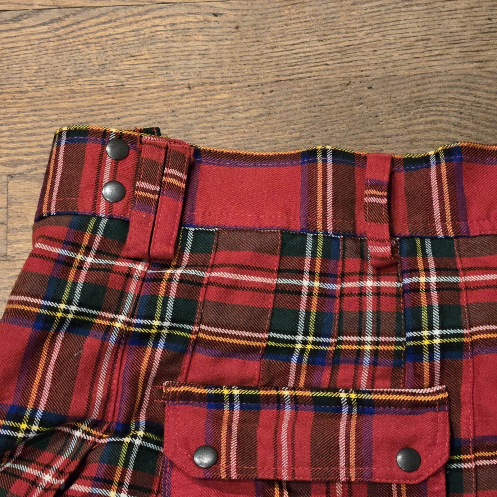 Scottish Design Tartans Kilt Size 40 Red Green Black Plaid Double Buckle 22″