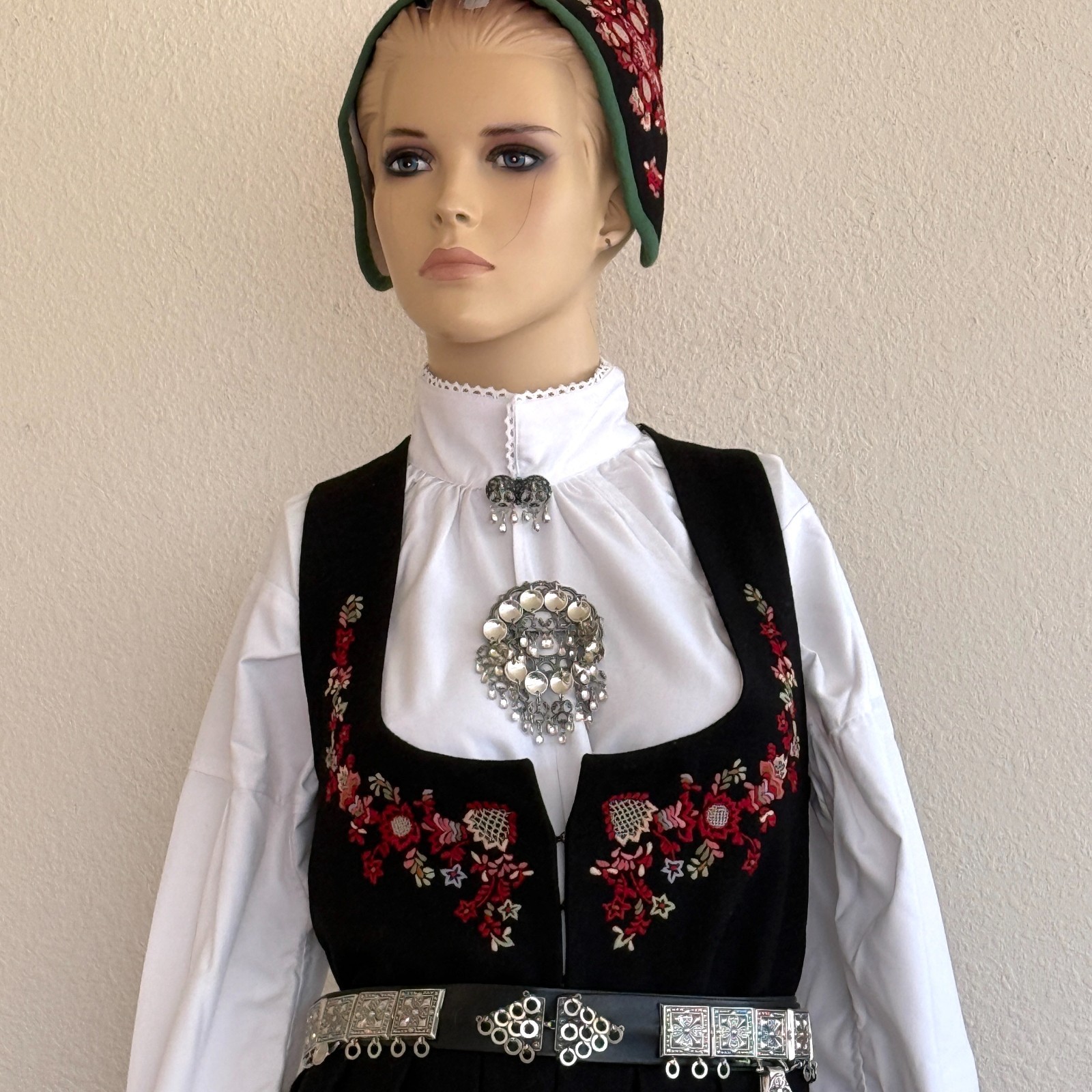 AUTHENTIC 36-40 S/M Norwegian Valdres BUNAD 830s Silver BELT Norway Beautifu
