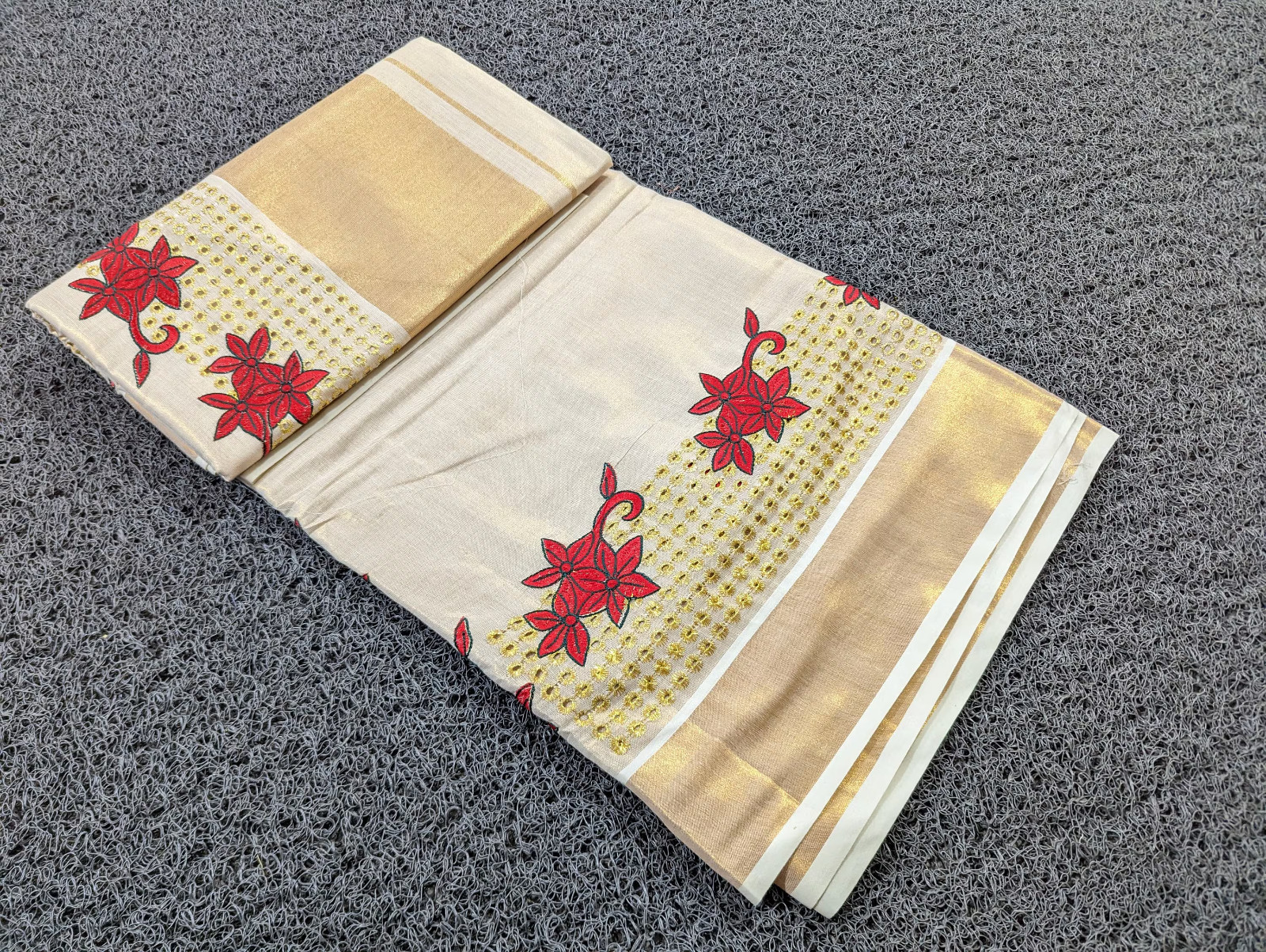 Kerala Golden Tissue Maple Leaf Digital Printed Saree 6.25 mtr,Kerala Saree.