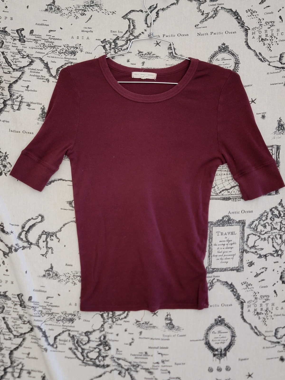 Truly Madly Deeply Women’s Burgundy Crew Neck Short Sleeve Top Size S