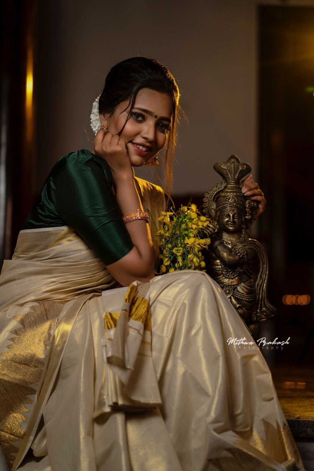 Kerala Embroidered tissue Saree with Blouse Material Birthday occasions, wedding