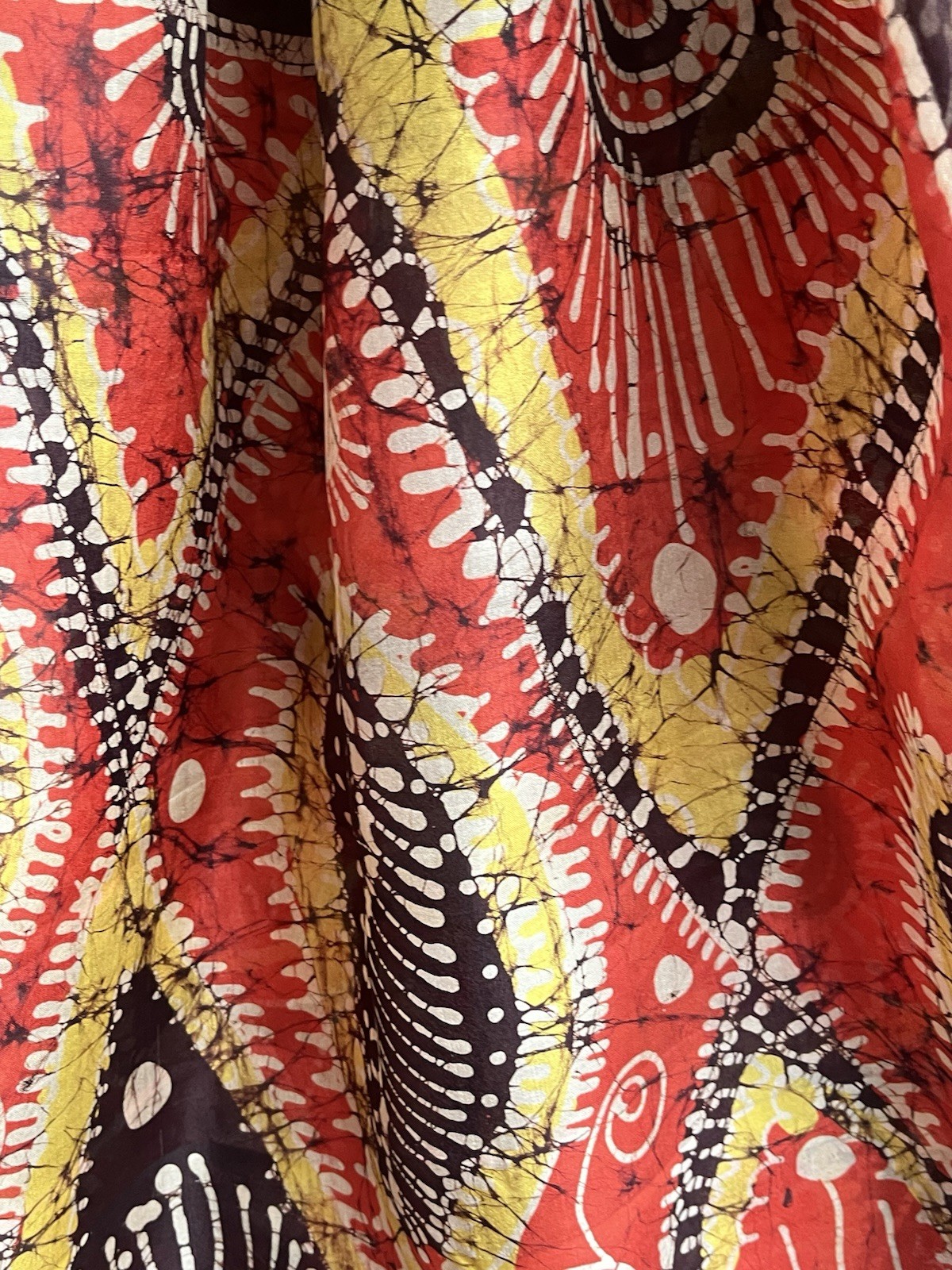 Fabric Red Brown Yellow Ivory 100% Silk Hand Wax Stunning Batik Saree Sari 43″ W