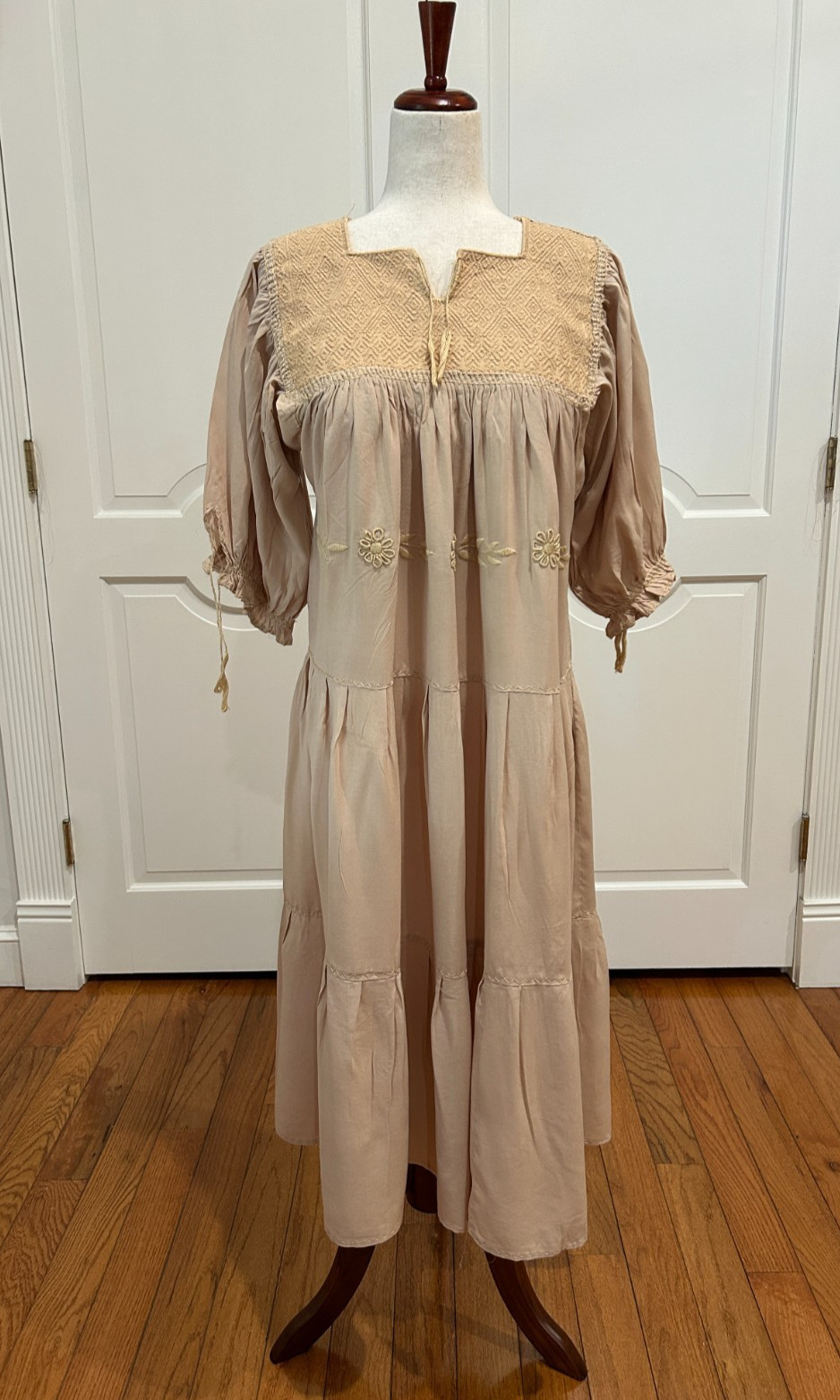 Mexican Chiapas dress, handmade dress made with hand loom embroidery.