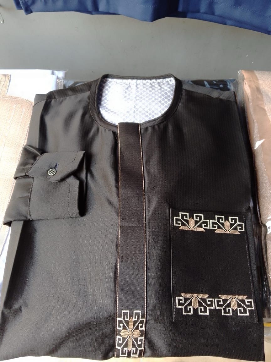 Men’s African Dashiki Boubou Set – Embroidered Traditional Outfit