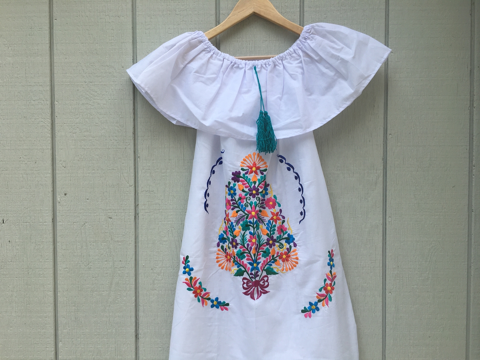 Women’s Handmade Off the Shoulder Embroidered Mexican Dress – Vestido Mexicano