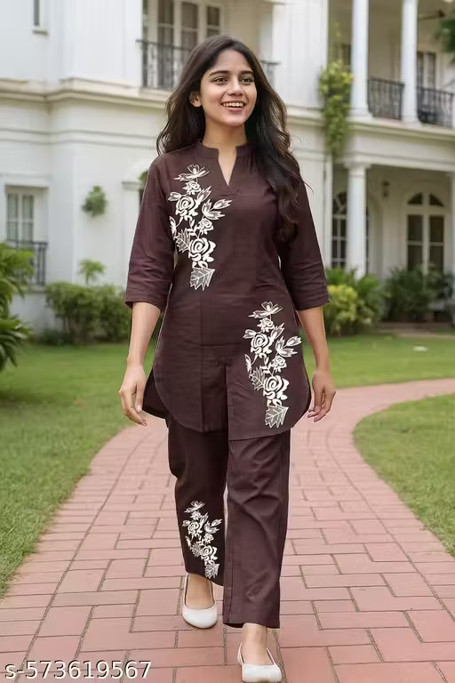 Daily Wear Girl’s Cotton Kurta Pant Set, with Floral Print, 3/4 Sleeve V-Neck