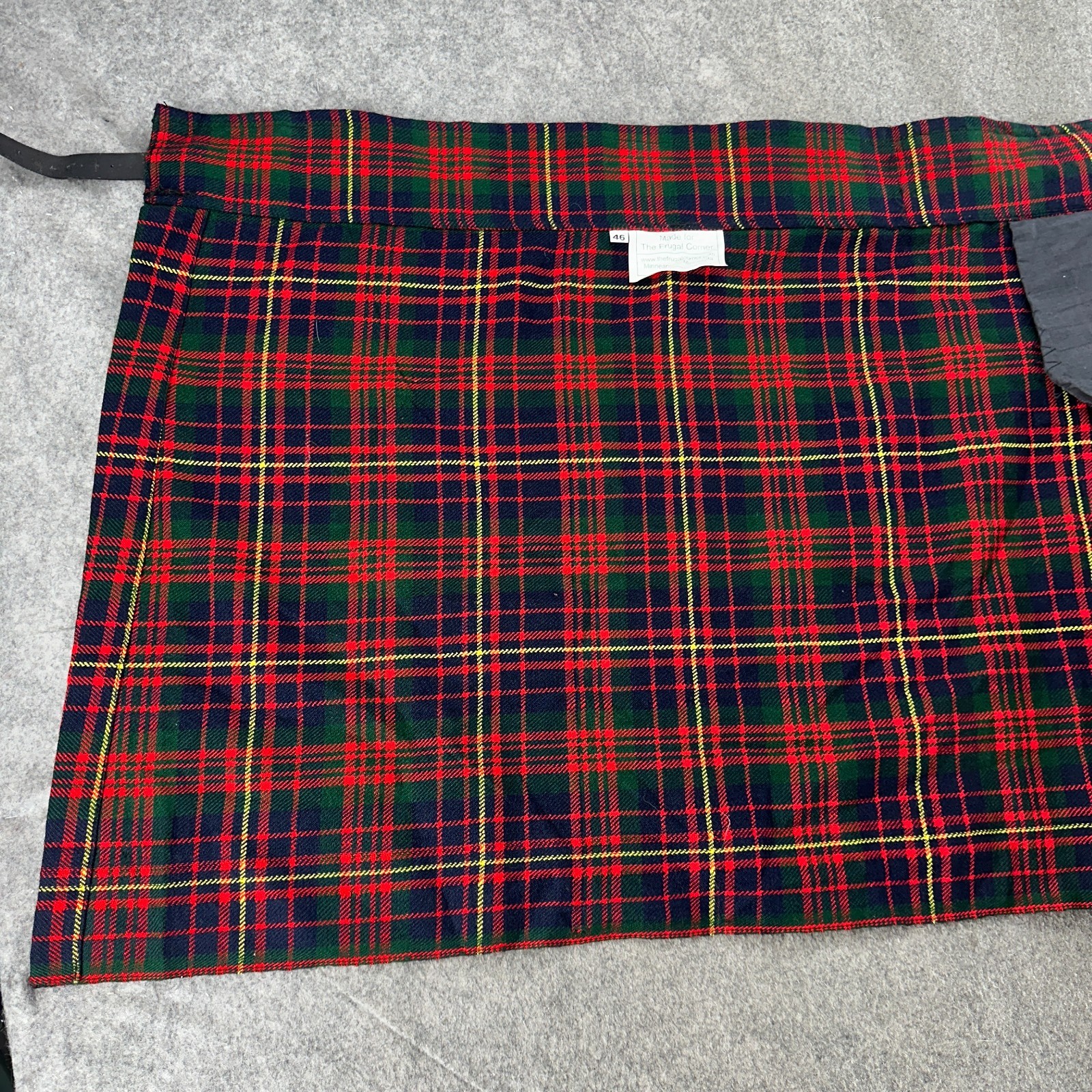 VINTAGE Macdonald Utility Kilt 46 Red Black Tartan Plaid Pleated Wool 90s