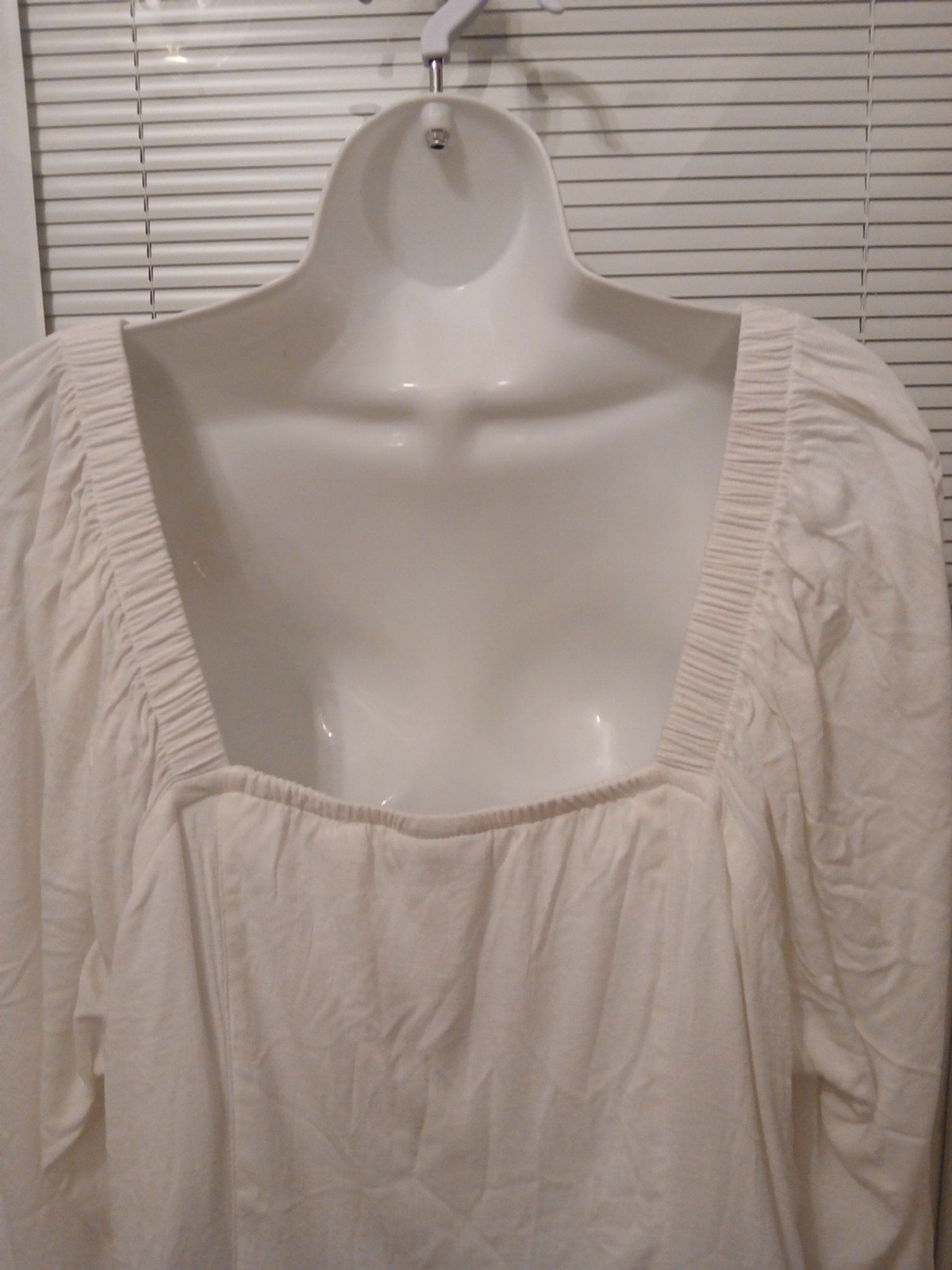 Torrid white cotton/ rayon blouse women size 3/ 3X