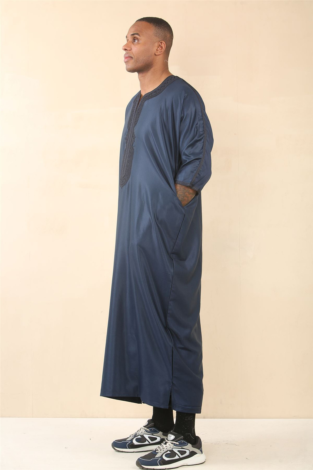 GG008 – Men’s Navy Moroccan Thobe Short Sleeve Gandoura