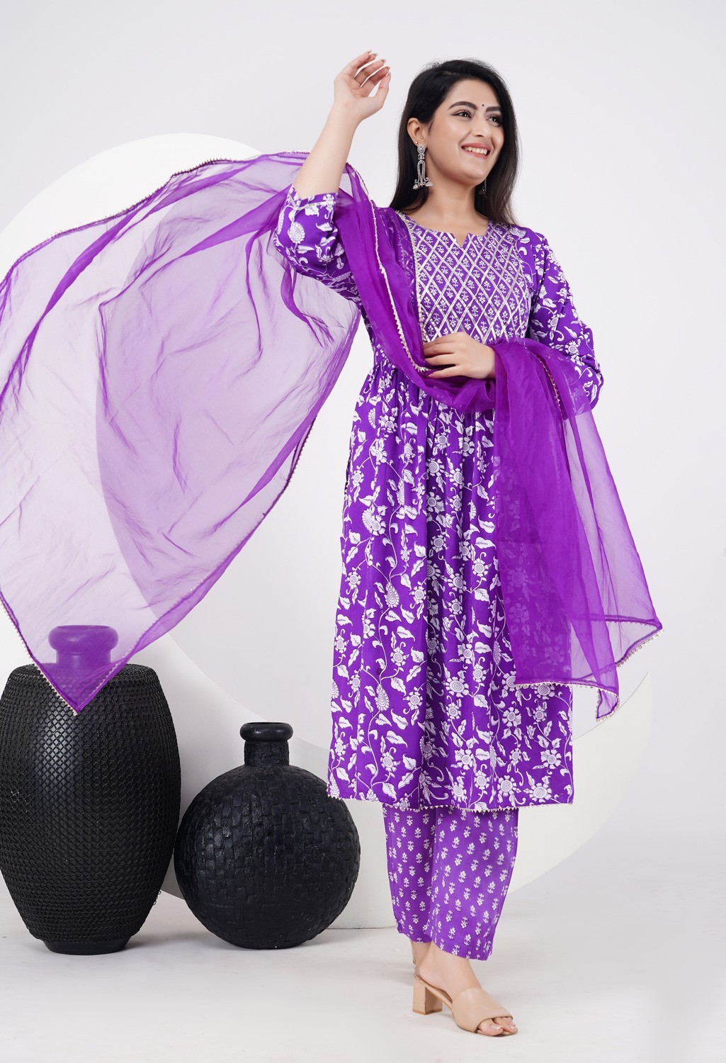 Women’s New stylish purple kurti pants set with dupatta indian pakistani