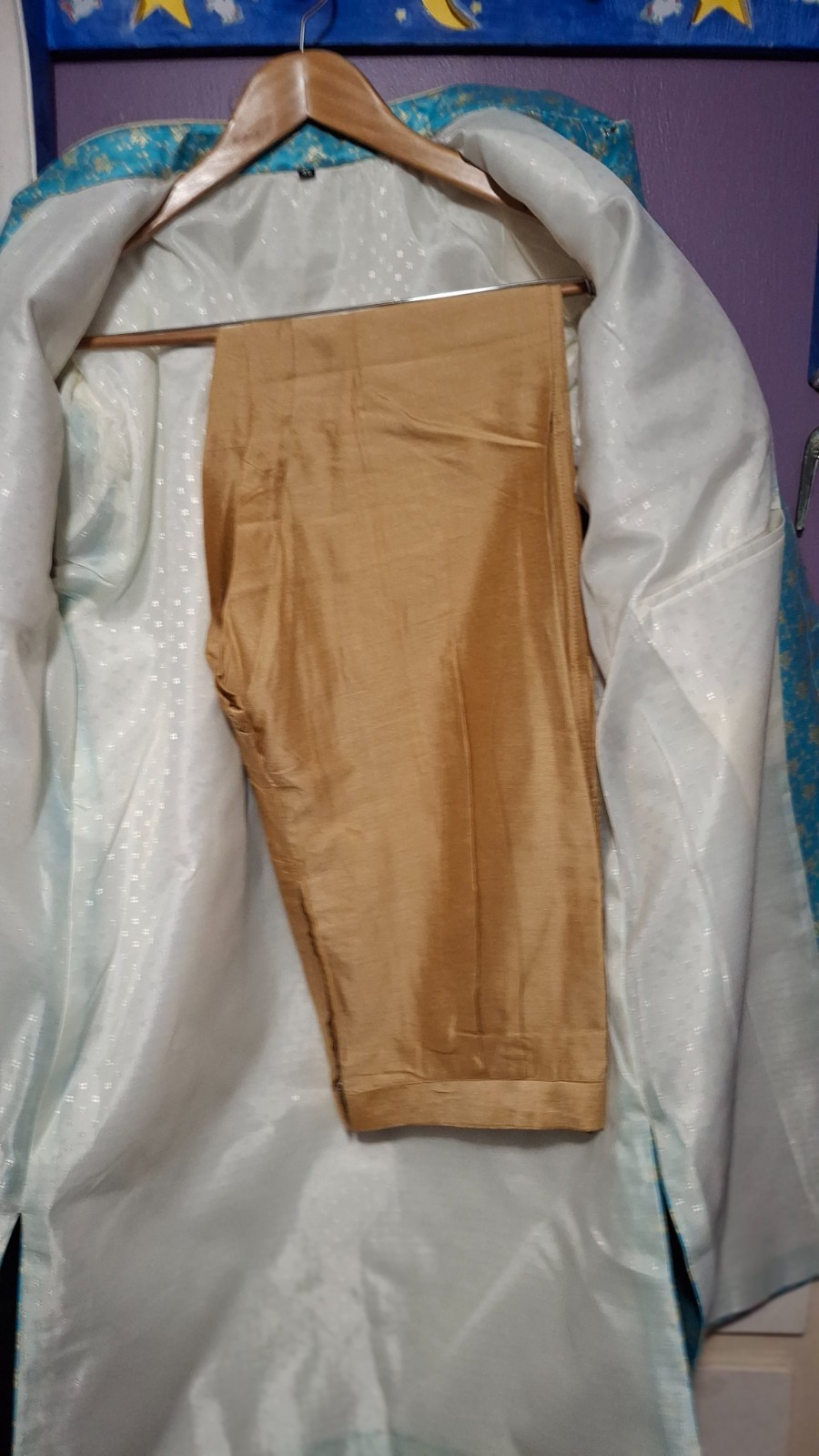 sherwani men. Design: The piece is an Indo-Western stvle sherwani or achkan, cha