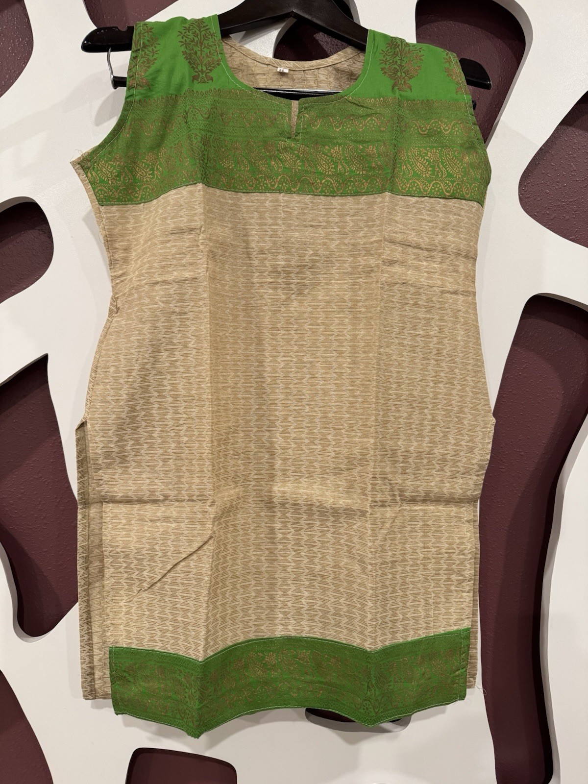 Indian Clothes For Women – Kurta Top Sleeveless Green & Gold Color Medium Size
