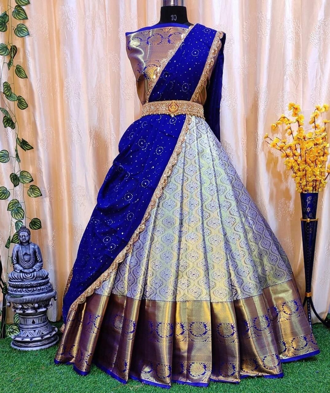 Kanjiveram Silk Pure Zari lehanga with Blouse along with Duppta !!