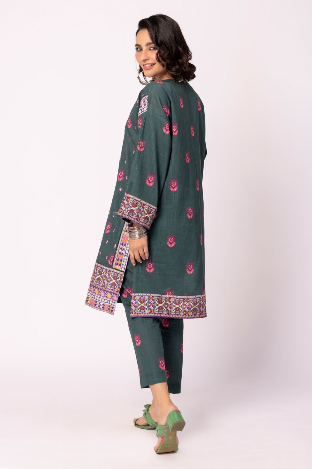 NWT KHAADI Sizes 8, 6 Drop Shoulder Embroidered Kurti Fall/Winter Pakistani