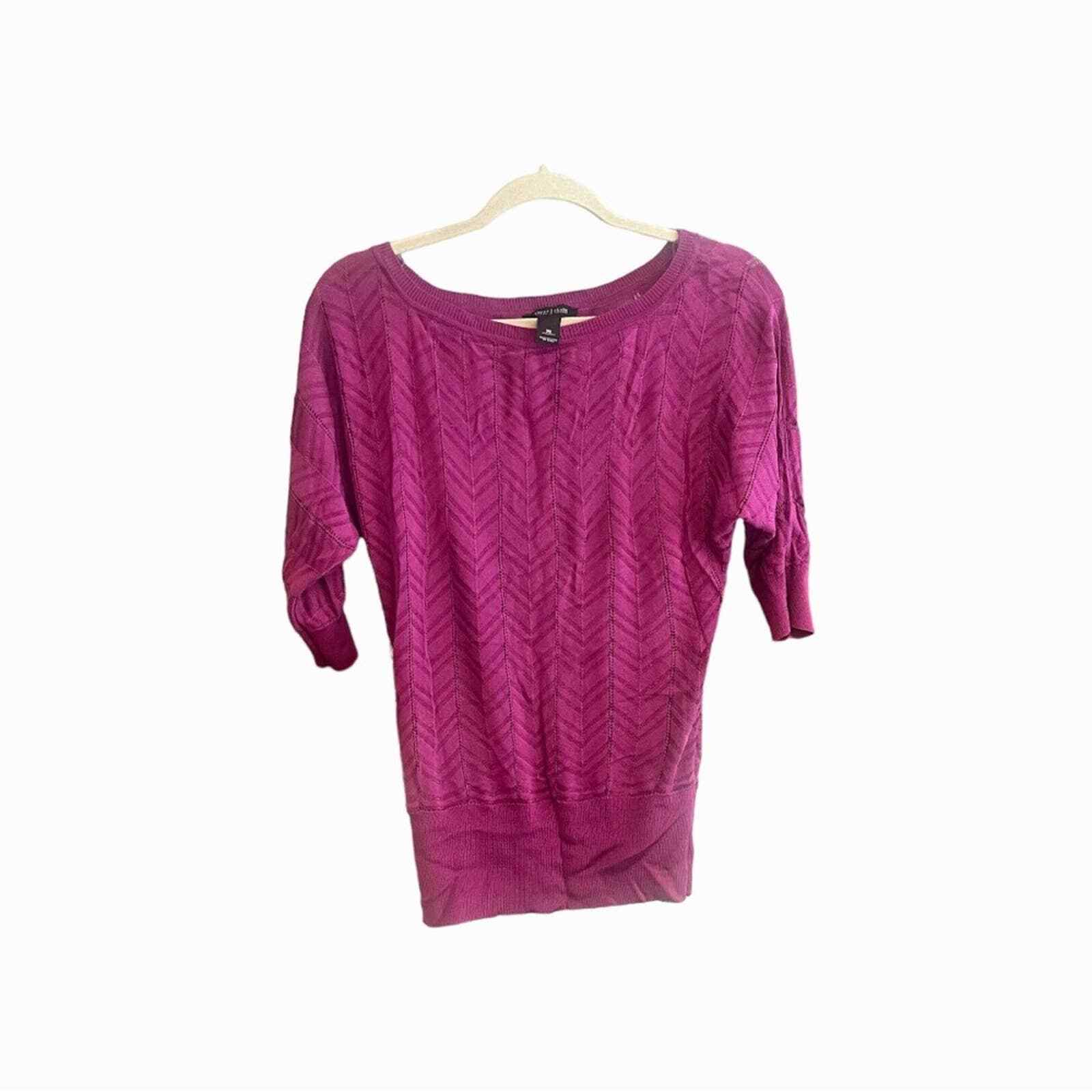 Beautiful, delicately knitted, airy White House Black Market Magenta/Purple Top