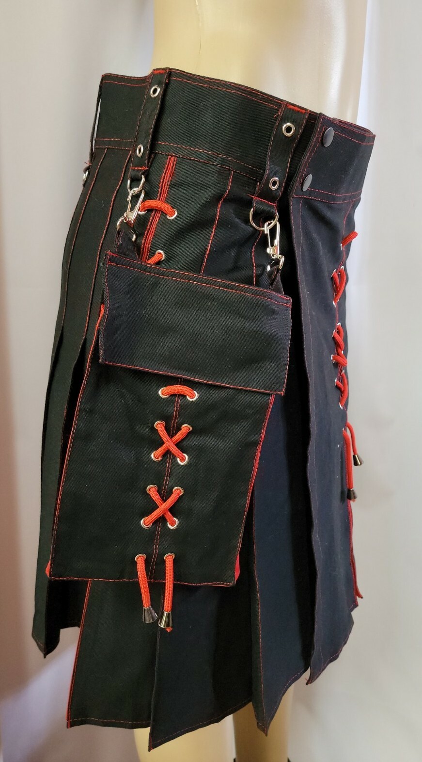 Kilts for Men/Womens Utility Wrap Kilt, Cotton Hybrid Black/red Sz 36 NEW #C5