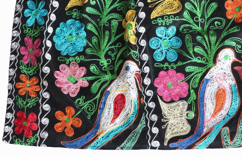 UZBEK AMAZING HANDMADE COLOURFUL EMBROIDERY ON VELVET – JACKET CHAPAN ROBE (Z6)