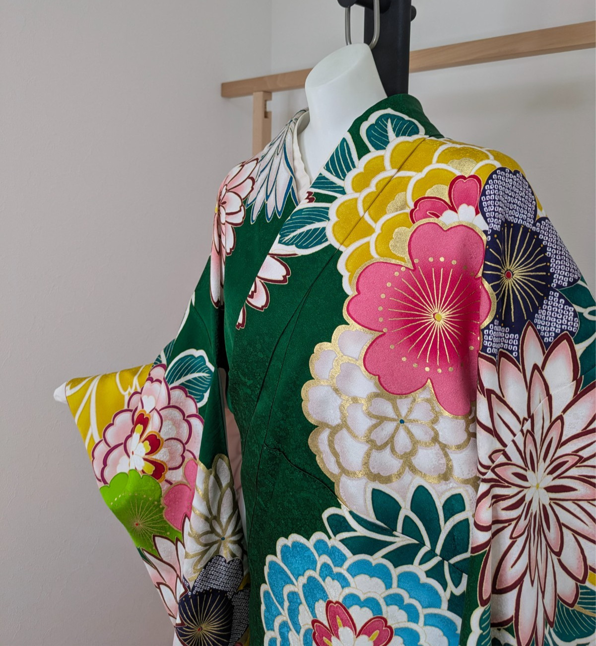 Japanese Kimono Silk Furisode Green Gorgeous Colored Floral Big SIze Textile Art