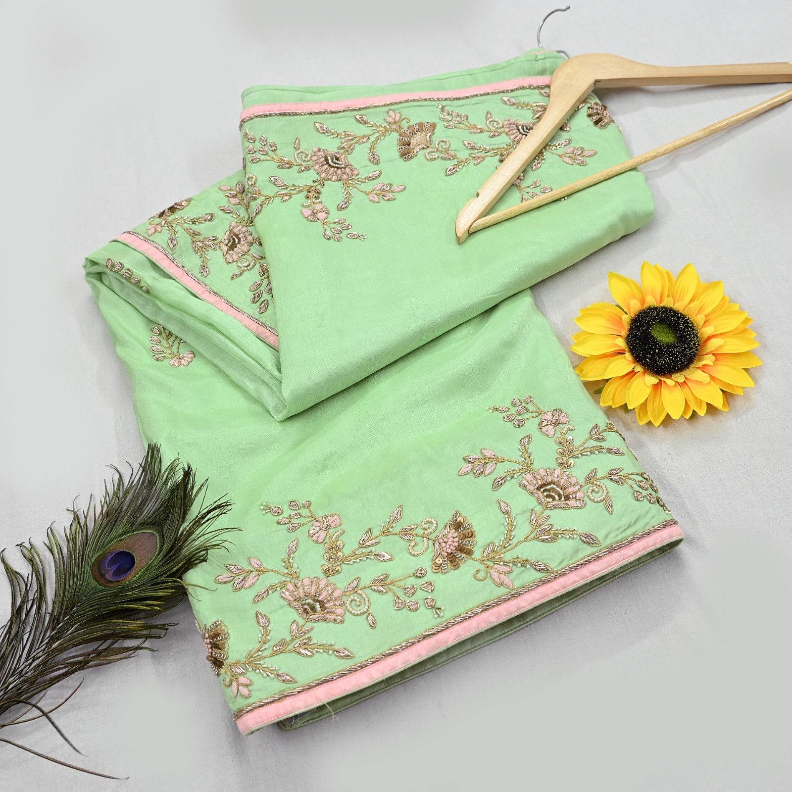 Pre-owned Sari Green Pure Chanderi Silk Hand Embroidered Anamika Khanna saree