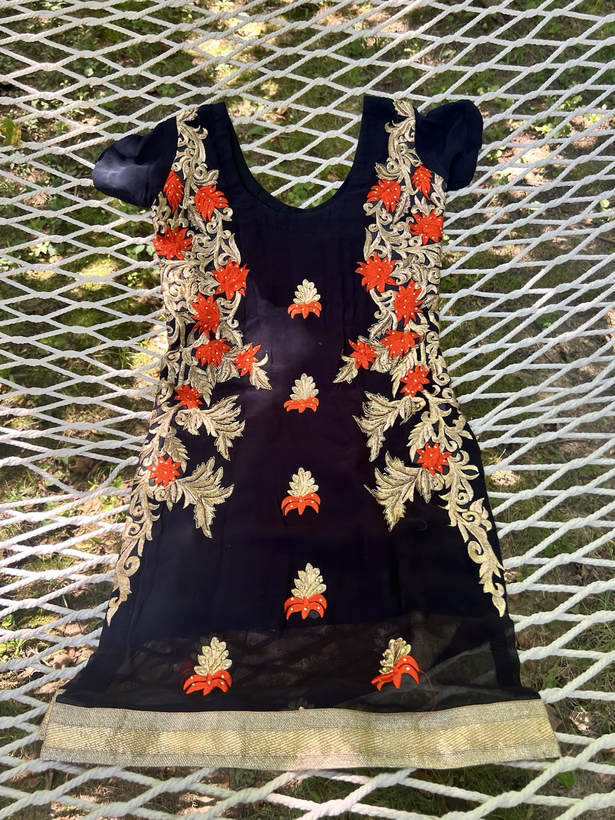 Indian /Pakistani Women Shalwar Kameez Bejeweled Embroidered Navy Red Gold Small