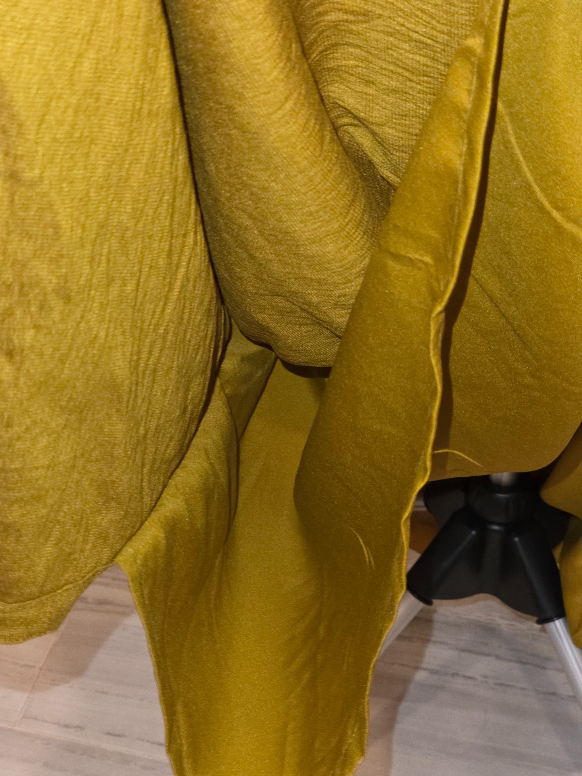 Kurta Straight Mustard Yellow with Flower Embroidery Size Womens Large Large