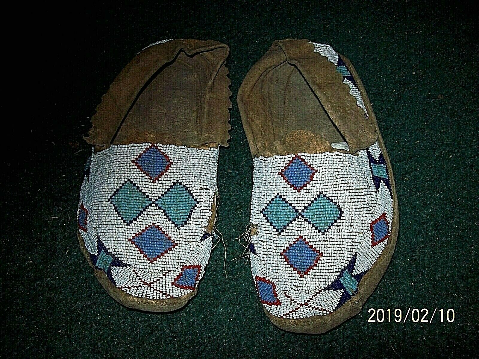 AUTHENTIC OLD AMERICAN HAND MADE SMALL BEADED MOCCASINS – MUSEUM QUALITY