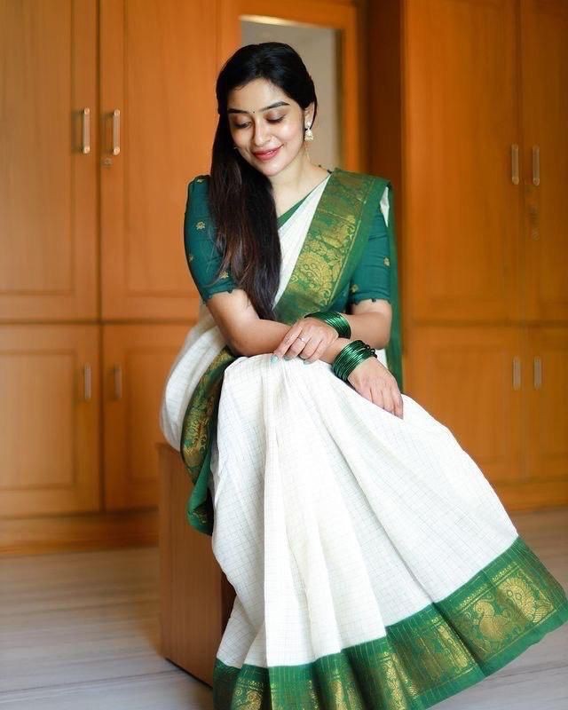 Banarasi Style Lichi Silk Jacquard Saree Wedding Festival Wear Sari With Blouse