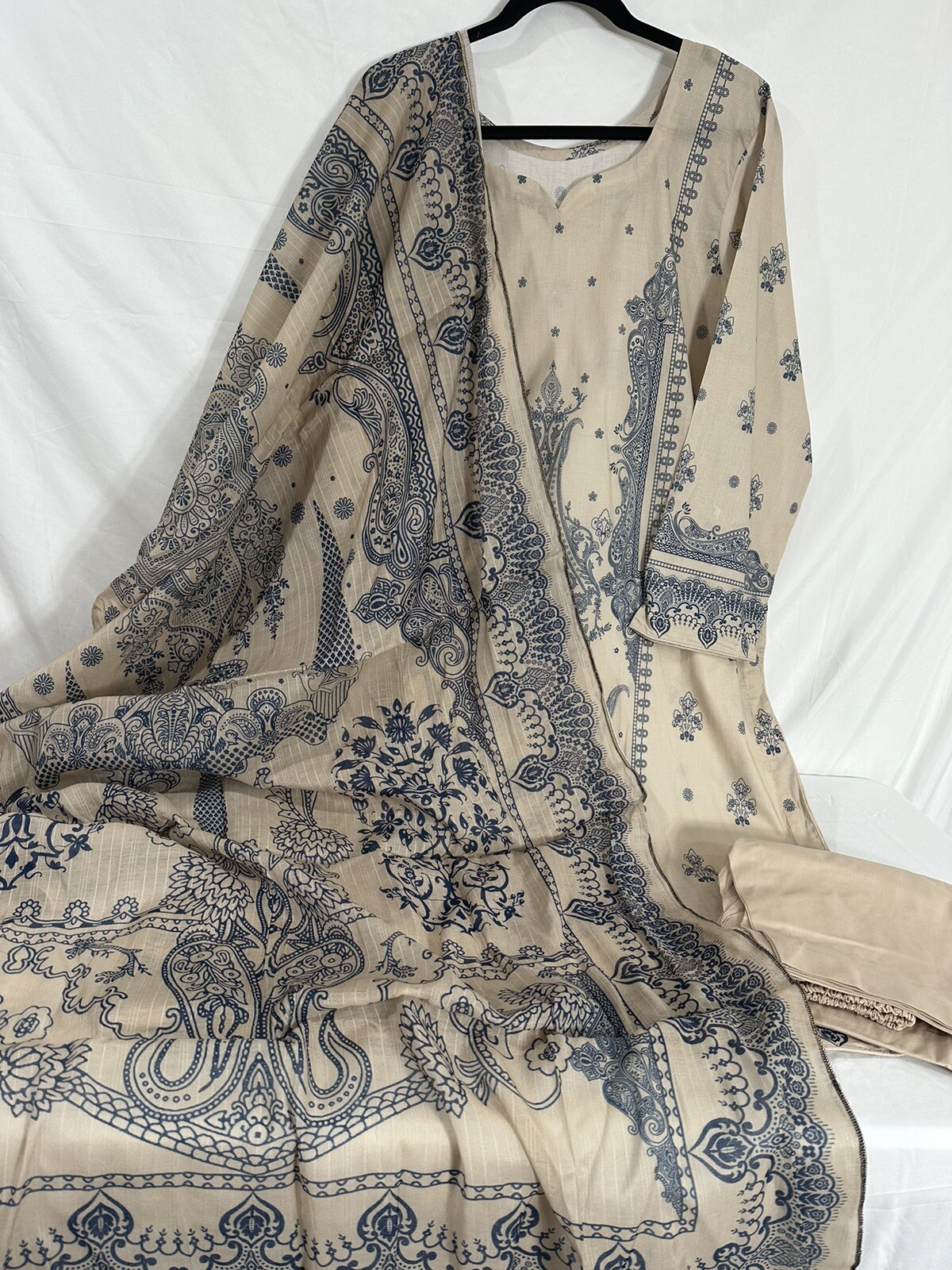 Pakistani Lawn Printed kameez Shalwar 3XL Bust 50
