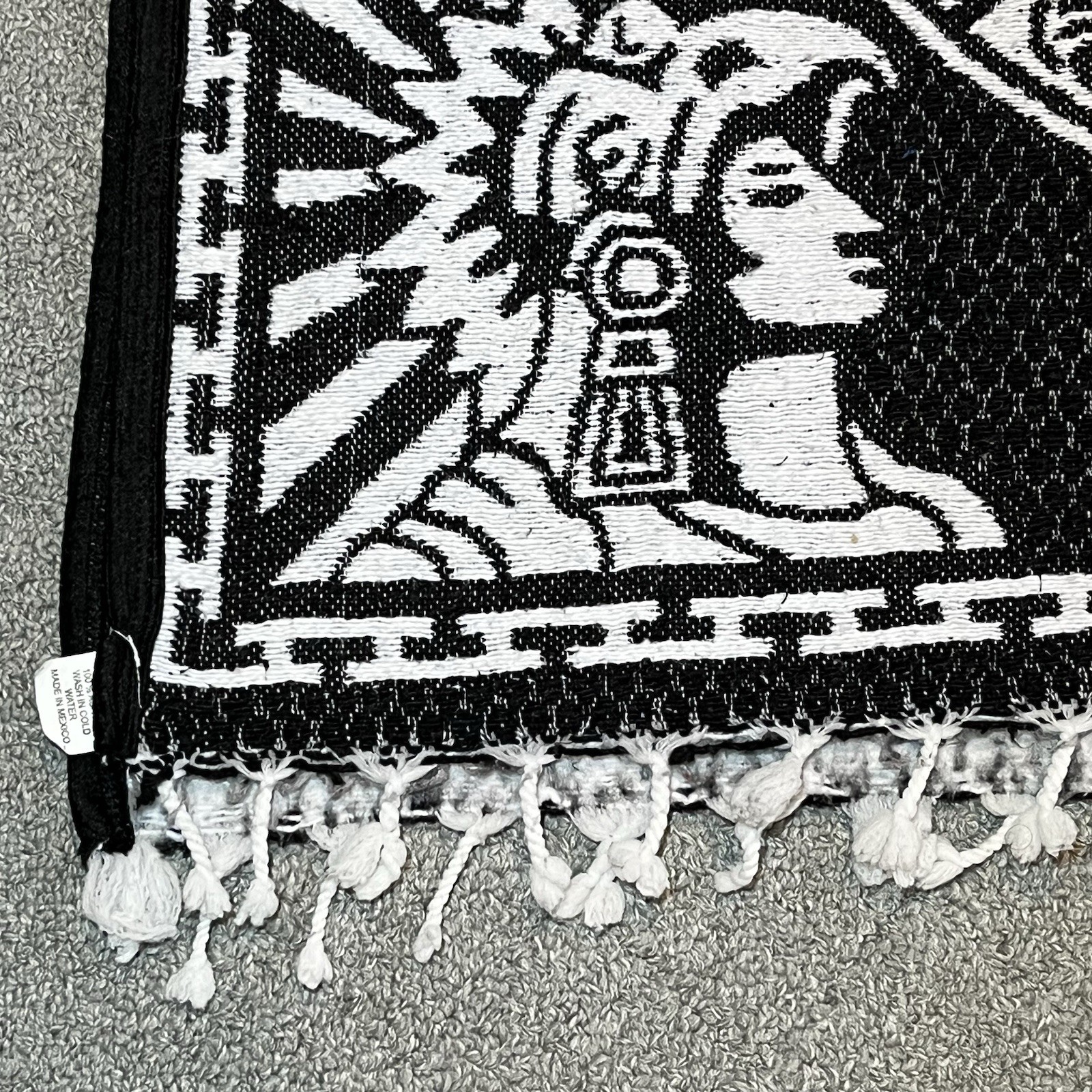 Mexican Poncho Rug Blanket Heavy Black White Aztec Tribal Southwest Reversible