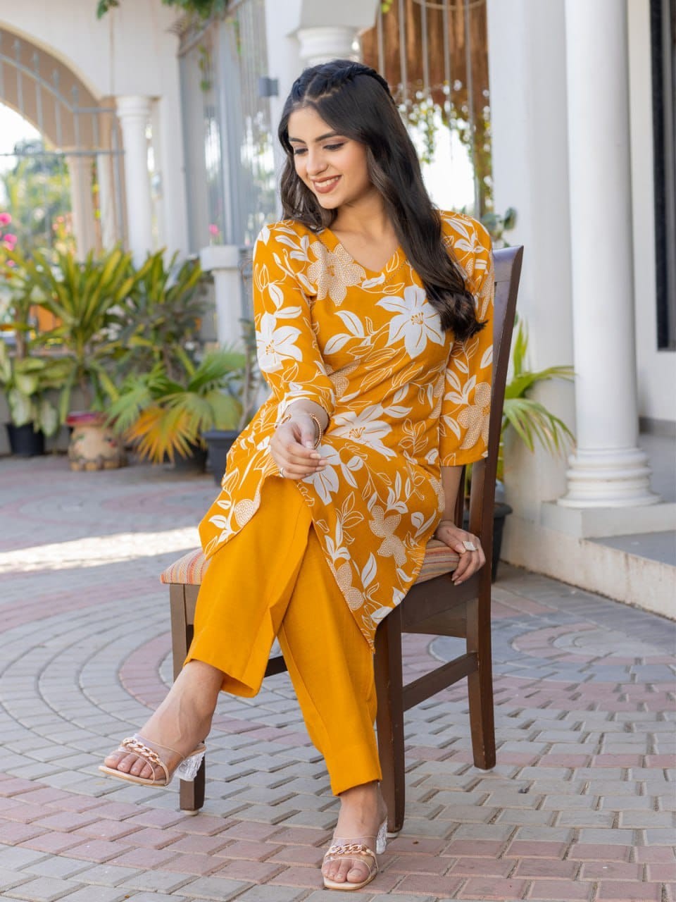 Women’ s Cotton Print Fully Stiched Cotton Blend Kurta with Pant