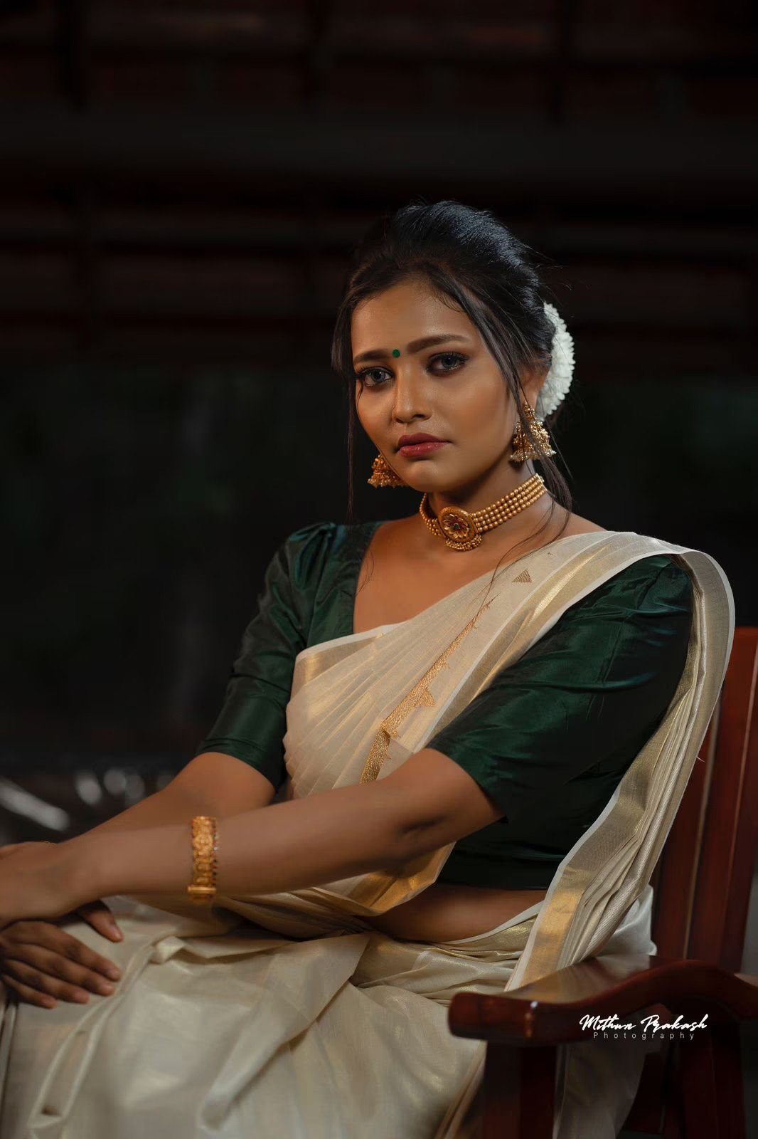 Kerala Embroidered tissue Saree with Blouse Material Birthday occasions, wedding